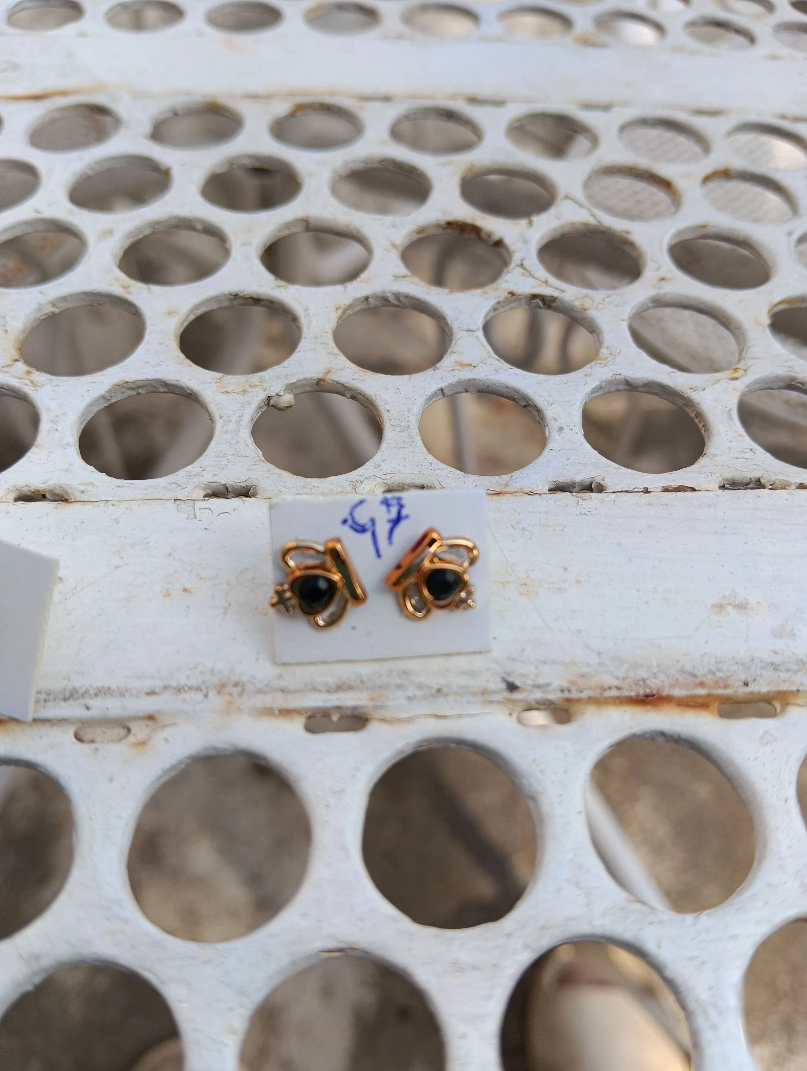 Boucles d oreilles n 47 neuve 
